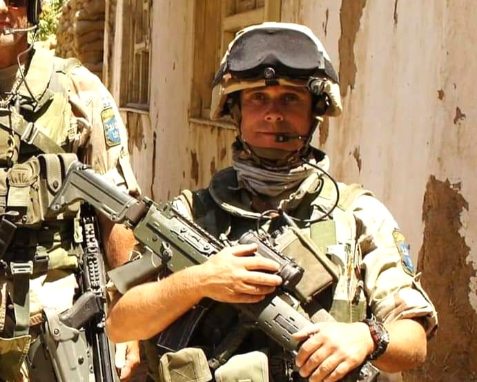 Jörgen Nyqvist i full uniform i Afghanistan.